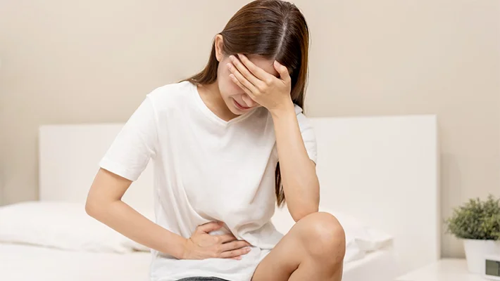 Понос и боли в животе при месячных