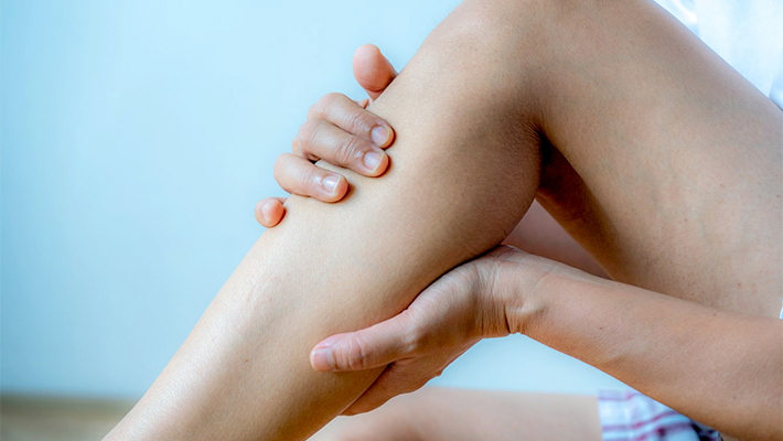 Сводит ноги