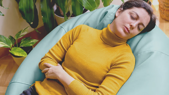 Болит голова и низ живота